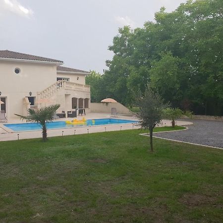 Maison Calme Et Spacieuse Bassens  Buitenkant foto