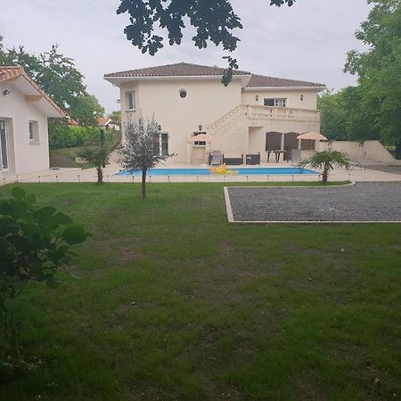 Maison Calme Et Spacieuse Bassens  Buitenkant foto